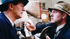 Bolek Polívka a Jaroslav Duek ve filmu Musíme si pomáhat (2000)