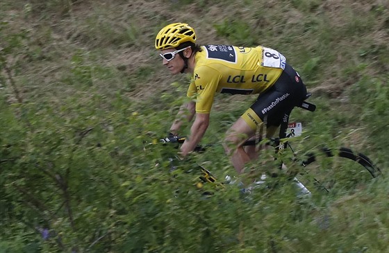 Geraint Thomas ve lutém dresu pro lídra Tour de France.