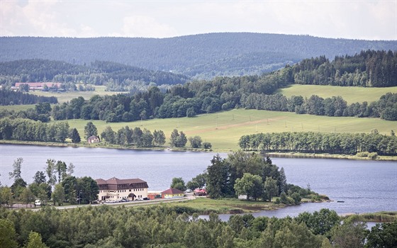 Lipenská přehrada a část Horní Plané.