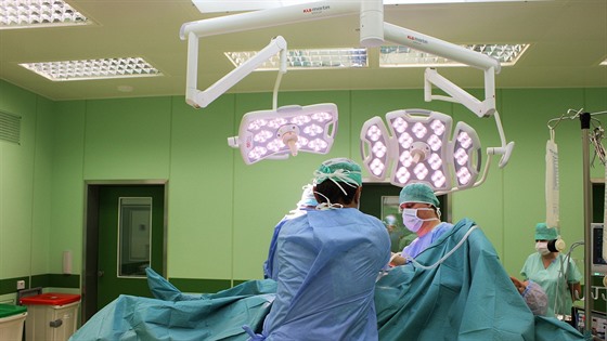 Šumperská nemocnice investovala devět milionů korun do nových operační stolů,...