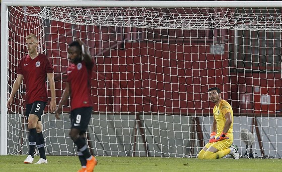 BÍDA. Zklamané oblieje sparanských fotbalist bezprostedn poté, co v utkání...