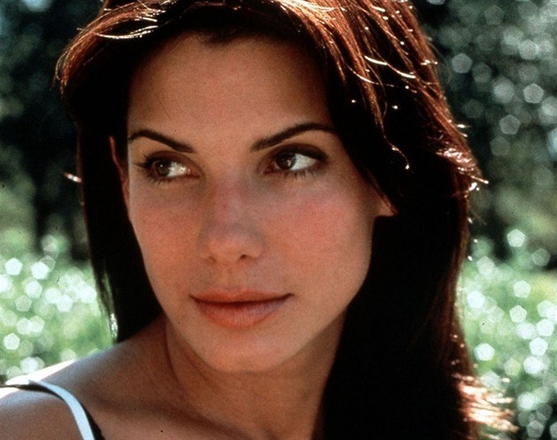 Uvěřil, že si ho vezme Sandra Bullock. Naivní Pražan přišel o miliony, prodal i dům