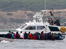 Na pláži u španělského města Tarifa přistál čluna s asi 30 migranty (27....