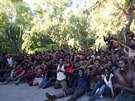 Zhruba 600 migrant proniklo z Maroka do severoafrické panlské enklávy Ceuta....