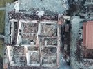 Zábry z dronu zachycující následky poár v ecku
