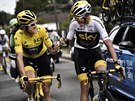 NA ZDRAVÍ. Britský jezdec ve lutém trikotu a vítz Tour de France Geraint...