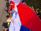Rozmry vlajky vyrobené ke stému výroí republiky jsou 18 krát 12 metr, její...