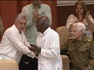 Kuba krtá z ústavy budování komunismu