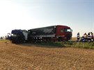 Vážná nehoda čtyř vozidel u Urbanic na Hradecku (26.7.2018).