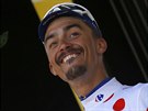 Francouzský cyklista Julian Alaphilippe slaví triumf v 16. etap Tour de France.