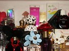 Hana Štollová má ve sbírce kolem čtyř tisíc parfémových lahviček.
