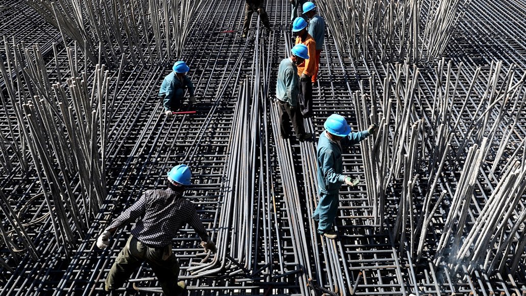 Nedostate�n� rozvinutá infrastruktura m��e být nejen výraznou brzdou ekonomického r�stu zem�, ale také spou�t��em jejího dlouhodobého zaostávání. Ilustra�ní foto.