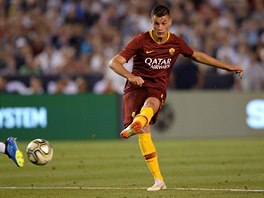 �eský úto�ník Patrik Schick (AS �ím) st�ílí v p�ípravném zápase proti...