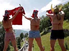 Momentka z devatenct etapy Tour de France.