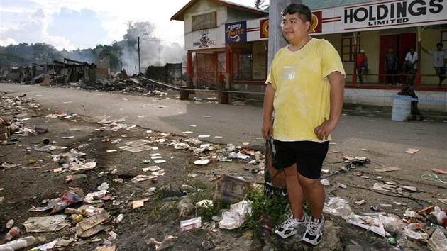 V roce 2006 Honiaru zasáhly nepokoje, při kterých 90 procent místní čínské čtvrti lehlo popelem. Pořádek museli nastolit australští vojáci.