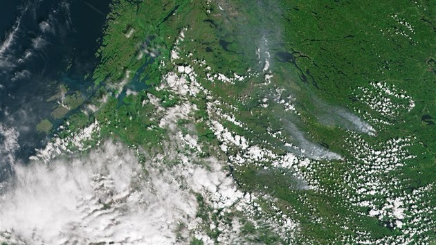 Požáry rašelinišť u Manchesteru na satelitních snímcích Evropské vesmírné agentury