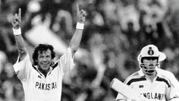 V roce 1992 Imran Chán dovedl Pákistán k titulu mistra světa v kriketu