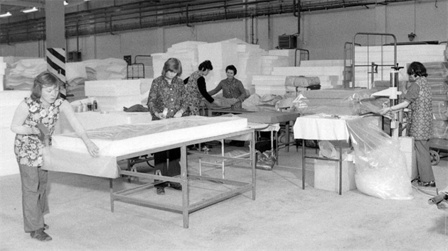 Výroba matrací v 70. letech