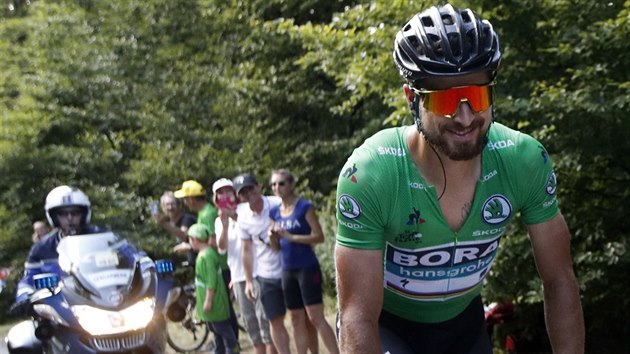 Slovk Peter Sagan s smvem zdolv nstrahy 15. etapy cyklistickho zvodu Tour de France.