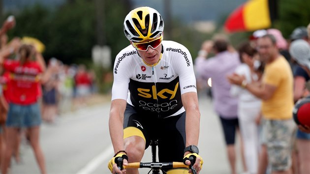 KONEC VLÁDY. Chris Froome počtvrté za sebou Tour de France nevyhrál. Smutnit ale nemusí, protože může slavit se stájovým kolegou ze Sky Geraintem Thomasem.