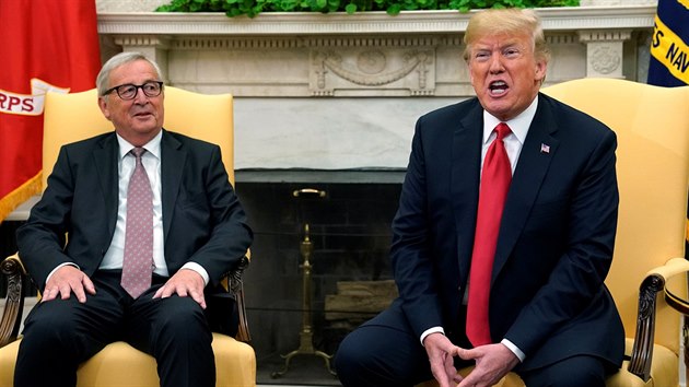 Americký prezident Donald Trump se setkal v Bílém domě s předsedou Evropské komise Jeanem-Claudem Junckerem. (25. července 2018)