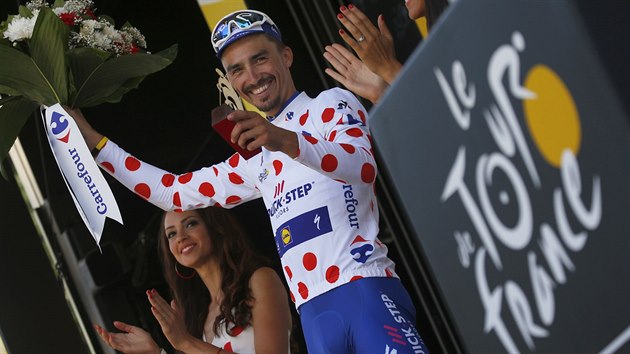 Francouzsk cyklista Julian Alaphilippe slav triumf v 16. etap Tour de France.