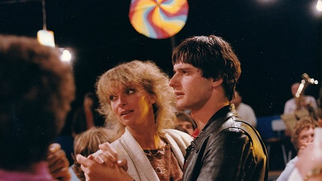 Ivana Chlkov a Daniel Rous ve filmu Bloudn orientanho bce (1986)