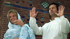 Imran Chán a jeho žena Jemima v roce 1995 v Láhauru