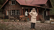 Jana Synková jako babi�ka, která v�echny �tve.