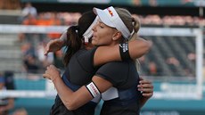Barbora Hermannová (vlevo) a Kristýna 