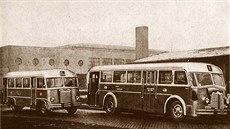 Skuten první autobus se samonosnou karoserií Tr3,5 (vlevo) s vtím modelem...