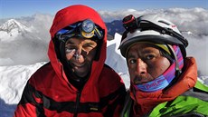 �estmír Luke� (vlevo) miluje cestování, ke kterému pat�í zdolávání hor. Na...