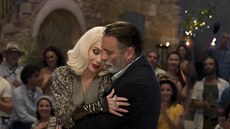 Cher a Andy Garcia ve filmu Mamma Mia! Here We Go Again (2018)