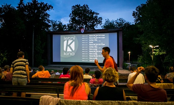 Letní kino v Českých Budějovicích navštívilo za červenec přes tři tisíce lidí.