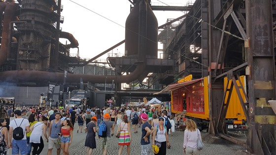 Polští turisté rádi navštěvují festivaly i industriální památky. Obojí nacházejí na Colours of Ostrava v Dolní oblasti Vítkovice. 