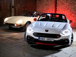 Alfa Romeo Spider 2000 vs. Abarth 124 Spider