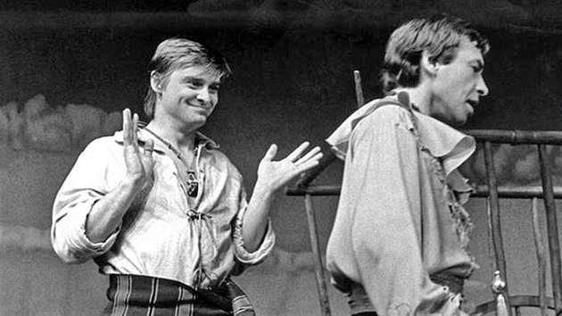 Ivan Luťanský a František Němec ve hře Stará historie (Národní divadlo v Praze, 1983)