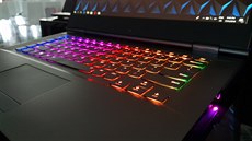 Novinky Lenovo Legion na zeleném bitevním poli.