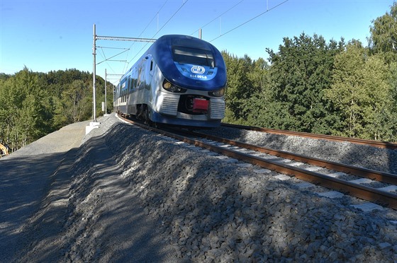 Po oprav byl 6. srpna 2018 obnoven provoz osobních vlak na trati mezi...