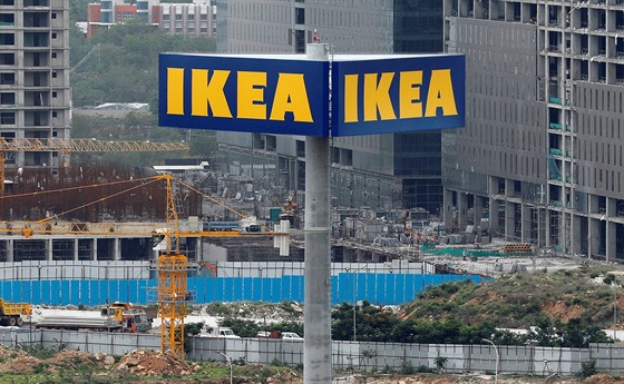 védský nábytkáský etzec IKEA otevírá v Indii první prodejnu.