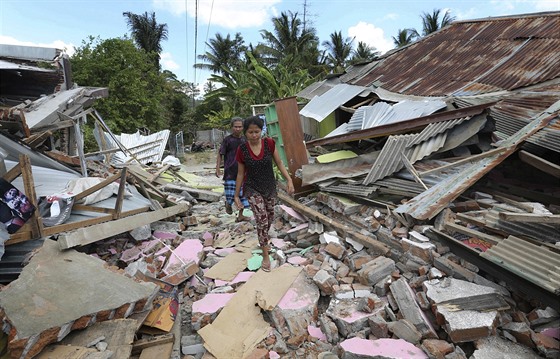 Silné zemtesení zasáhlo severní ást Lomboku. (7. srpna 2018)