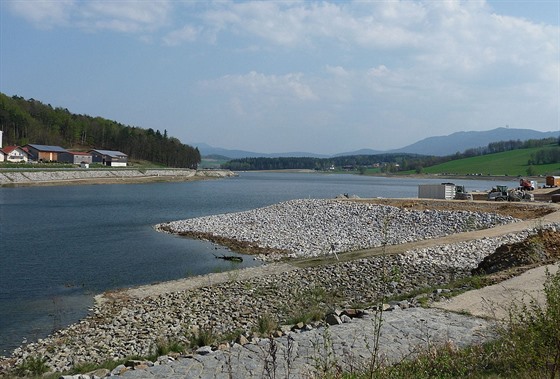 Drachensee, neboli Draí jezero, nedaleko eských hranic u Furth im Wald.