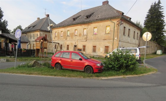 Vz nepozorné idiky samovoln ujel nkolik desítek metr.