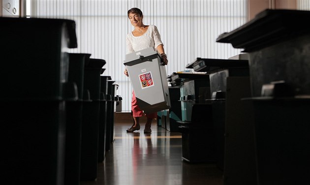 Volby do Senátu Parlamentu eské republiky se budou konat 5. a 6. íjna...