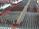 Vojenská pehlídka ve venezuelském Caracasu pi píleitosti výroí zaloení...