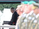 Prezident Milo Zeman na pietním ceremoniálu pi píletu ostatk tí eských...