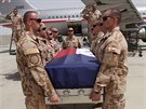 Vojci se na zkladn v afghnskm Bagrmu rozlouili se temi padlmi echy -...
