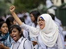 Bangladéská studentka demonstruje za bezpenjí dopravu (5.8.2018)
