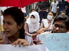 Bangladéané demonstrují za bezpenjí dopravu (5.8.2018)