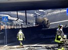 Na dálnici v Boloni explodovala po sráce dvou nákladních aut cisterna jednoho...